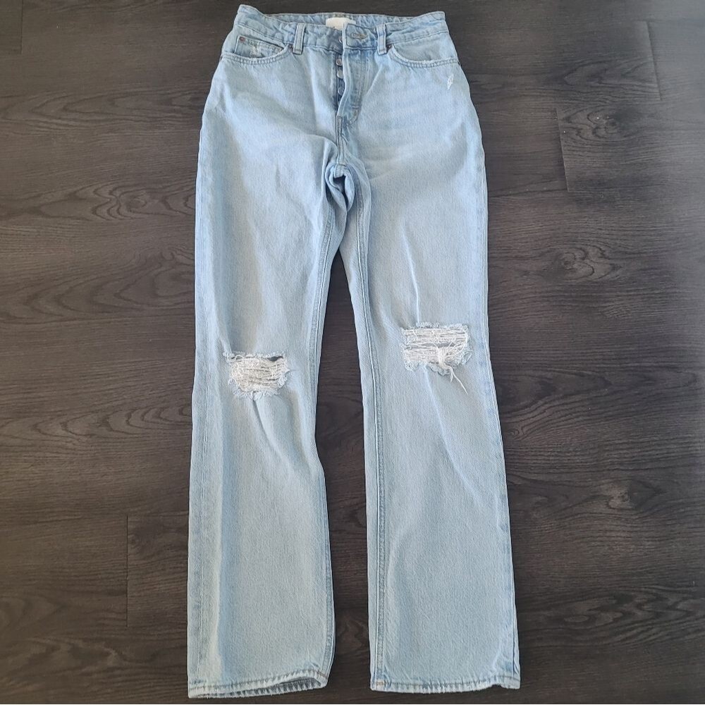 H&M Light Blue Straight Leg Distressed Jeans Busted Knee Size 4